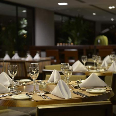 Deville Prime Campo Grande カンポ・グランデ エクステリア 写真 Restaurant