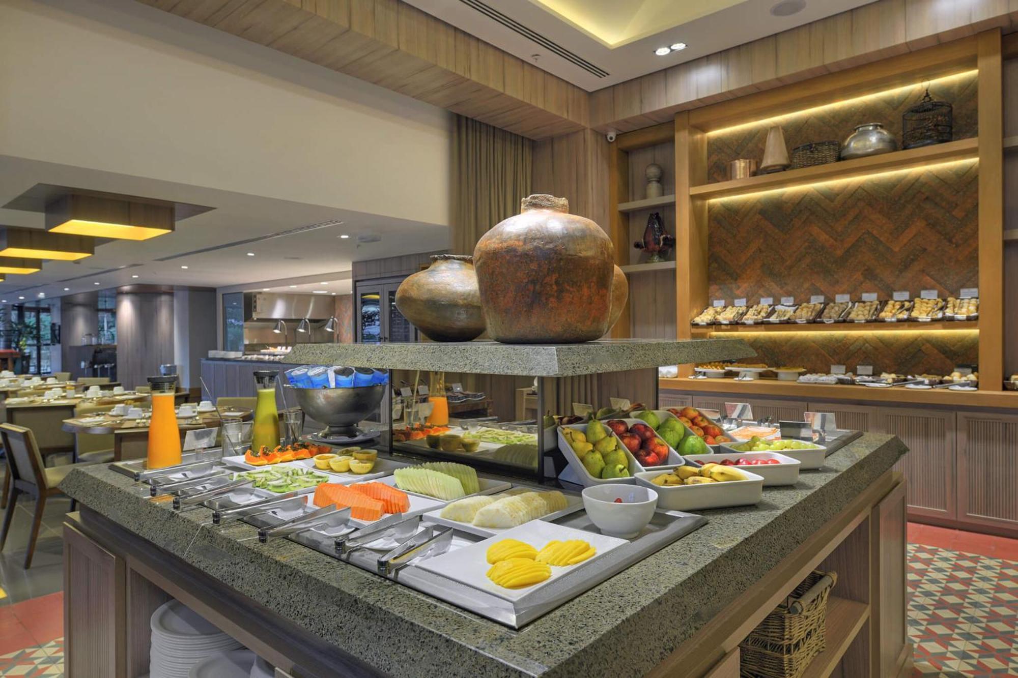 Deville Prime Campo Grande カンポ・グランデ エクステリア 写真 A salad bar