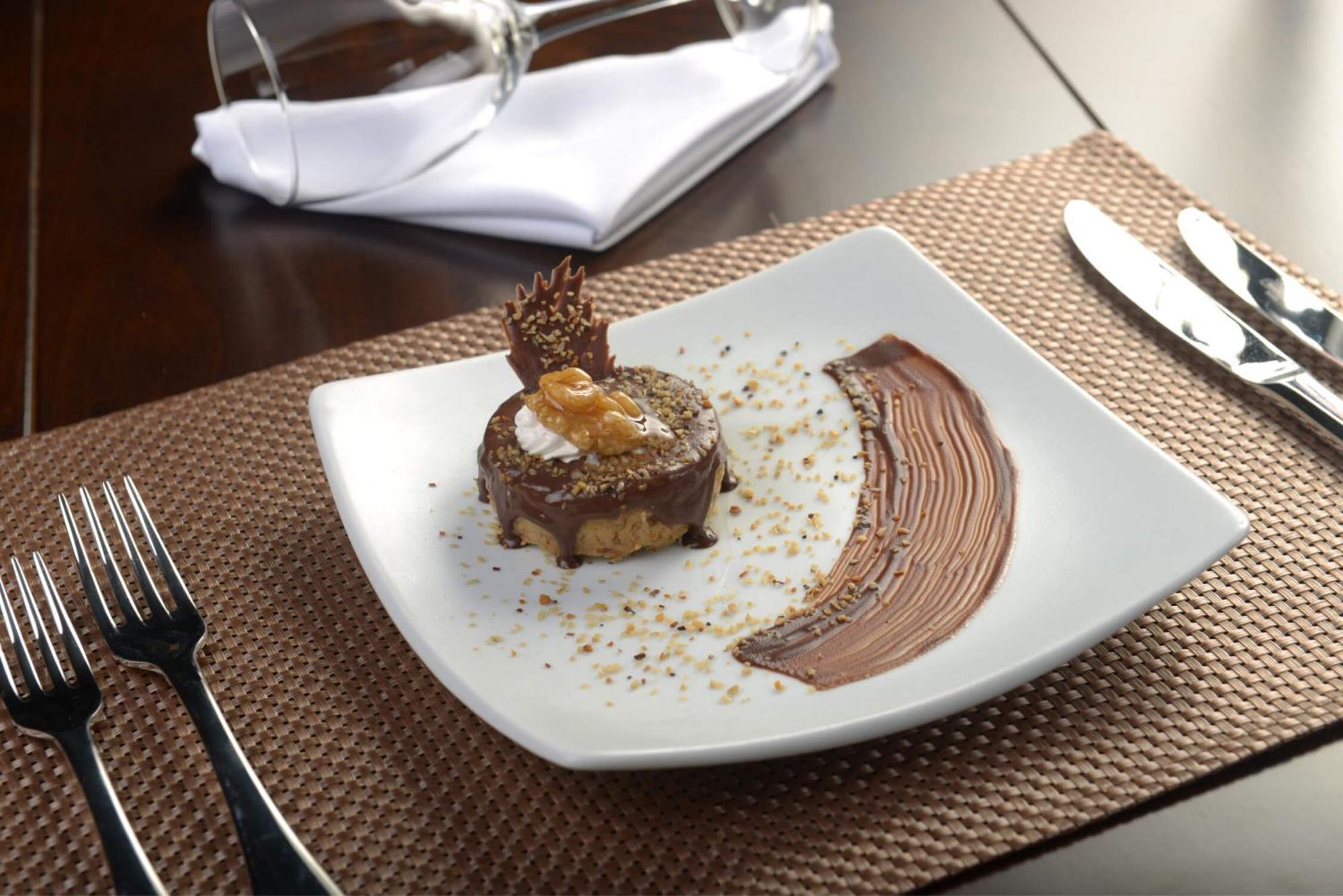 Deville Prime Campo Grande カンポ・グランデ エクステリア 写真 A chocolate dessert