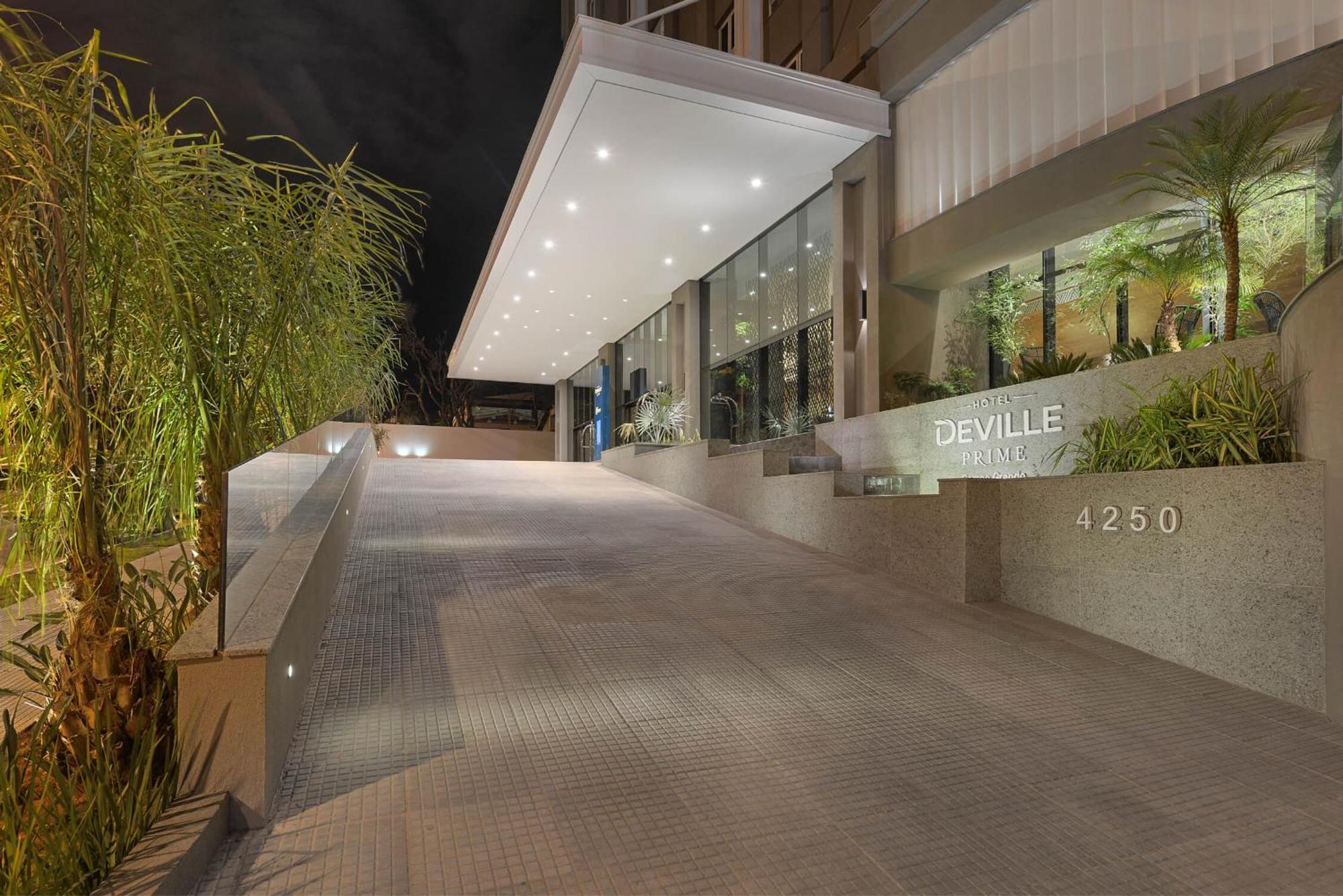 Deville Prime Campo Grande カンポ・グランデ エクステリア 写真 The entrance of the building